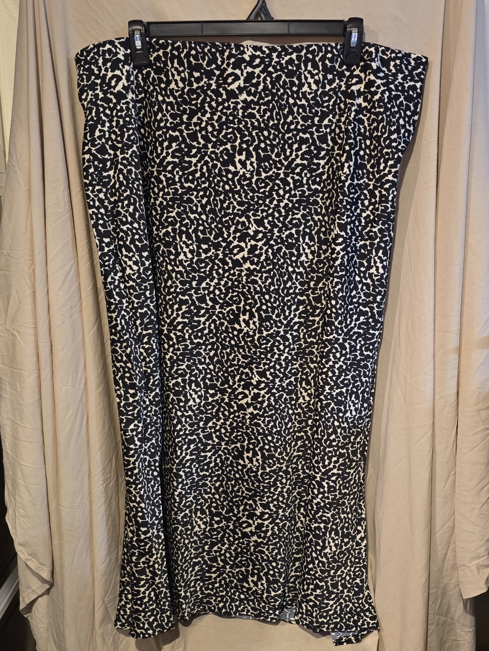 a new day Black and White Leopard Print Maxi Skirt